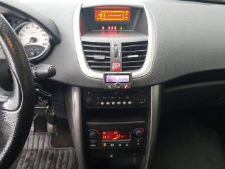 Peugeot 207 1.4 VTi XS Pack picture 13