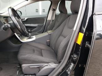Volvo V-60 1.6 D2 Momentum picture 15