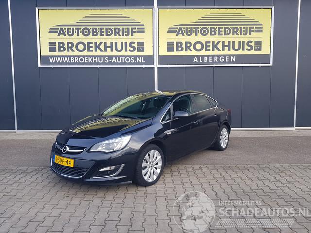 Opel Astra 1.4 Turbo Cosmo