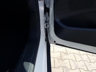 Peugeot 2008 1.2 PureTech Active picture 14