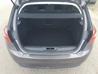 Peugeot 308 1.6 BlueHDi Blue Lease Executive picture 17