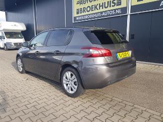 Peugeot 308 1.6 BlueHDi Blue Lease Executive picture 8