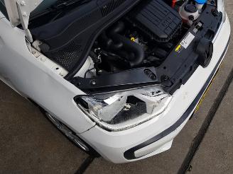 Volkswagen Up! 1.0 BMT move up! picture 10