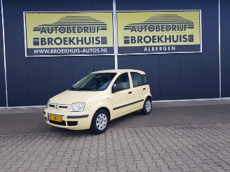 krockskadad bil auto Fiat Panda 1.2 Active 2010/5