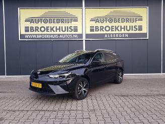 damaged passenger cars MG MG5 Standard Range Luxury 50 kWh 2022/6