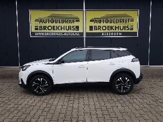 Peugeot 2008 1.2 PureTech Allure Pack picture 2