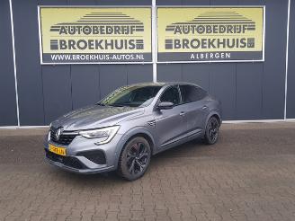 Voiture accidenté Renault Arkana 1.6 E-Tech Hybrid 145 R.S. Line 2022/4