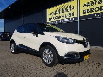 Renault Captur 0.9 TCe Expression picture 6