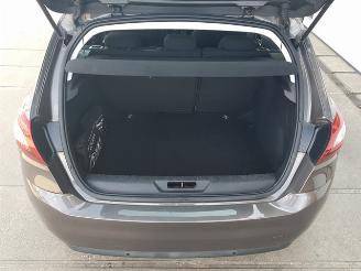 Peugeot 308 1.2 e-THP Blue Lease picture 21