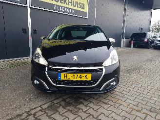 Peugeot 208 1.2 PureTech Allure picture 3