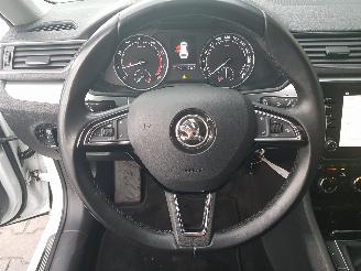 Skoda Superb Combi 1.4 TSI ACT Ambition Business picture 21