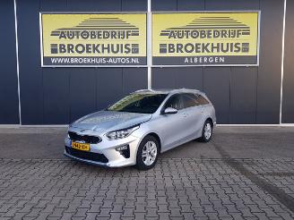 damaged passenger cars Kia Ceed 1.0 T-GDi DynamicPlusLine 2020/11