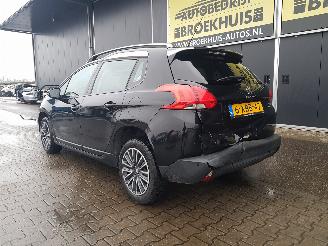 Peugeot 2008 1.2 VTi Active Pack Premium Automatic picture 7