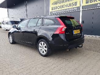 Volvo V-60 1.6 D2 Momentum picture 7