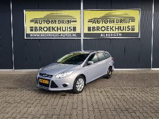 Unfallwagen Ford Focus 1.0 EcoBoost Trend 2013/10