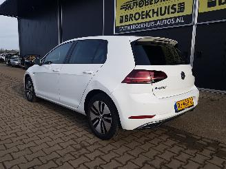 Volkswagen e-Golf e-Golf picture 8