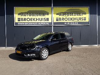 Schadeauto Volkswagen Passat 1.4 TSI Trendline BlueMotion 2011/2