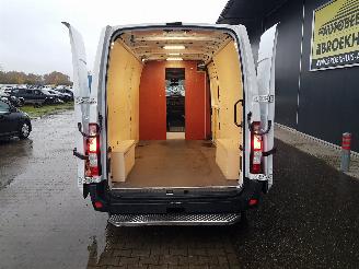 Renault Master T35 2.3 dCi 150 L3H3 Energy Comfort picture 15