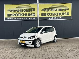krockskadad bil auto Volkswagen Up! 1.0 BMT high up! 2019/6