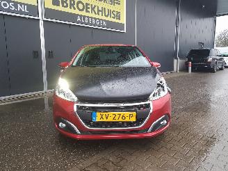 Peugeot 208 1.2 PureTech Signature picture 3