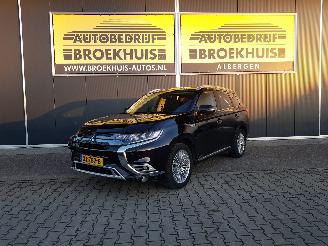 skadebil auto Mitsubishi Outlander 2.4 PHEV Intense 2019/1