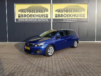 Coche accidentado Peugeot 308 SW 1.2 PureTech Blue Lease Executive 2020/7