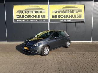 Unfallwagen Peugeot 208 1.2 PureTech Blue Lion 2017/6