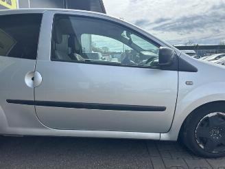 Renault Twingo Twingo II (CN), Hatchback 3-drs, 2007 / 2014 1.2 16V picture 12