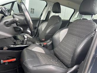 Peugeot 2008 1.2 PureTech Allure picture 16