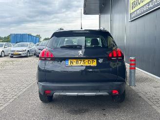 Peugeot 2008 1.2 PureTech Allure picture 5
