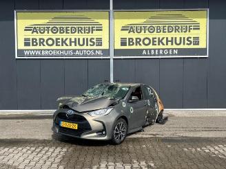 Vrakbiler auto Toyota Yaris Yaris IV (P21/PA1/PH1), Hatchback, 2020 1.5 12V Hybrid 115 2023/5