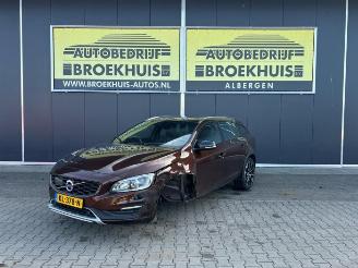 Salvage car Volvo V-60 V60 Cross Country I (FZ), Combi, 2010 / 2018 2.0 T5 16V 2016/10