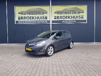 Vaurioauto  passenger cars Opel Corsa 1.4 Turbo Cosmo OPC-Performance 2013/10