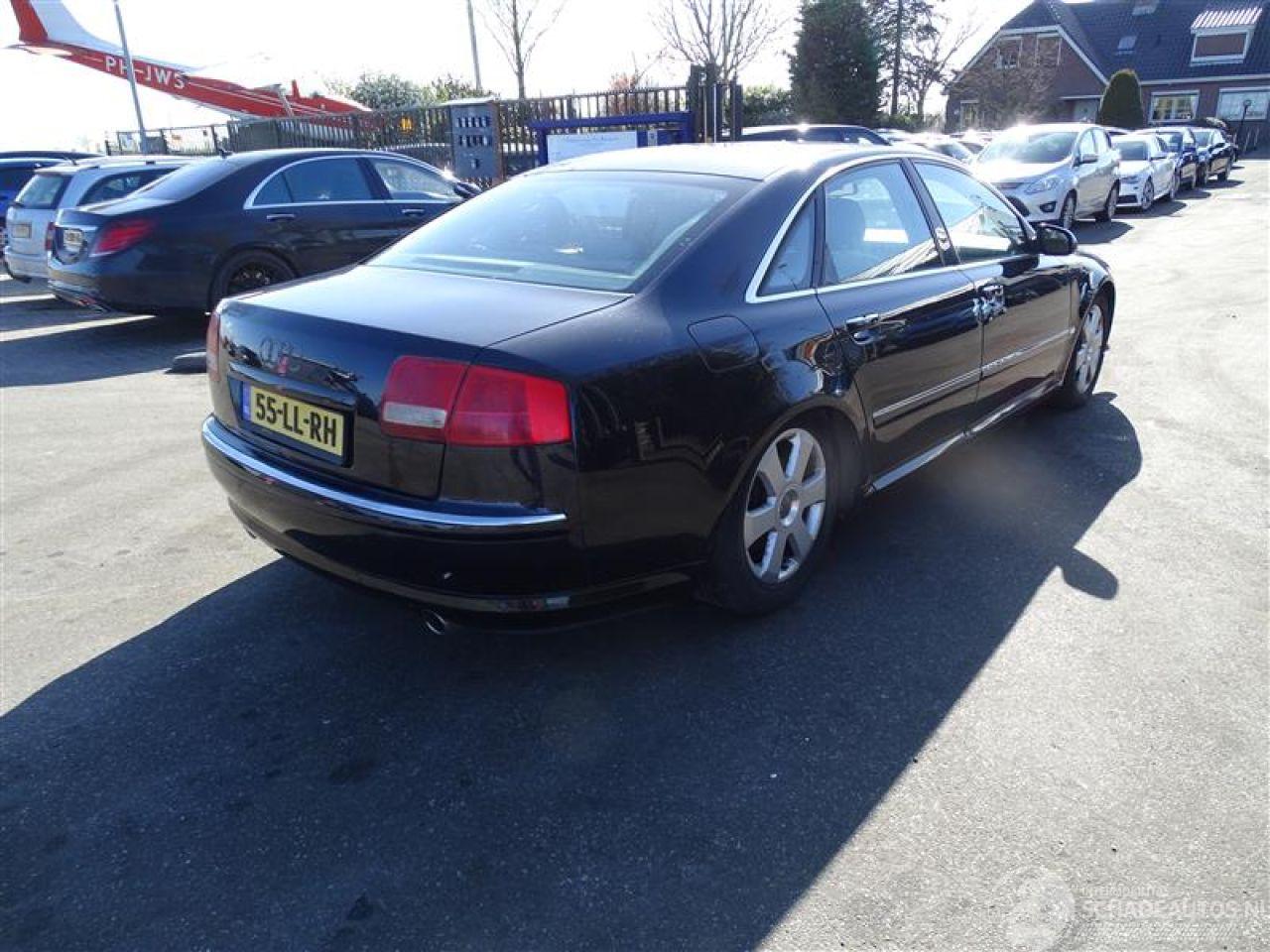 Audi A8 3.7 v8