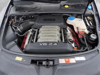 Audi A6 avant 2.4 V6 picture 8