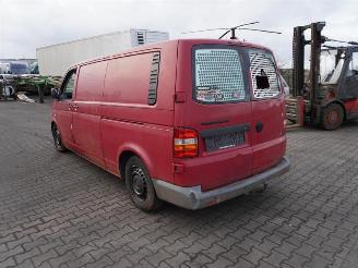 Volkswagen Transporter 1.9 TDi picture 2