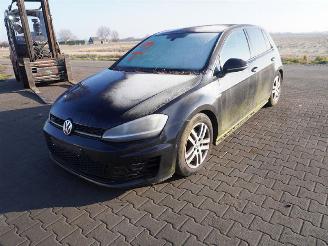 Volkswagen Golf 1.6 TDi picture 3
