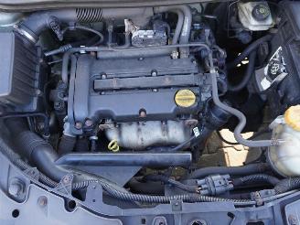 Opel Corsa 1.2 16v picture 9