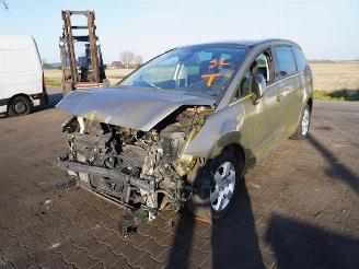 Peugeot 5008 1.6 HDiF picture 3