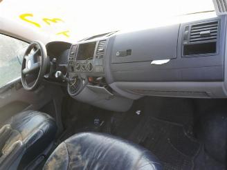 Volkswagen Transporter 2.5 TDi picture 5
