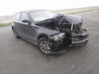 BMW 1-serie 120d picture 4