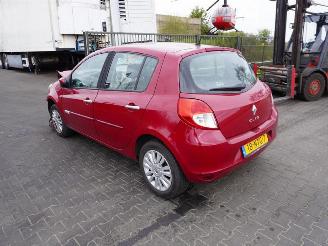 Renault Clio 1.2 picture 2