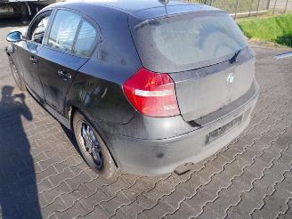 BMW 1-serie 118d picture 2