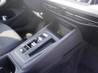 Volkswagen Golf 2.0 TDi picture 6