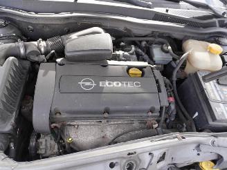 Opel Astra 1.6 16v picture 8