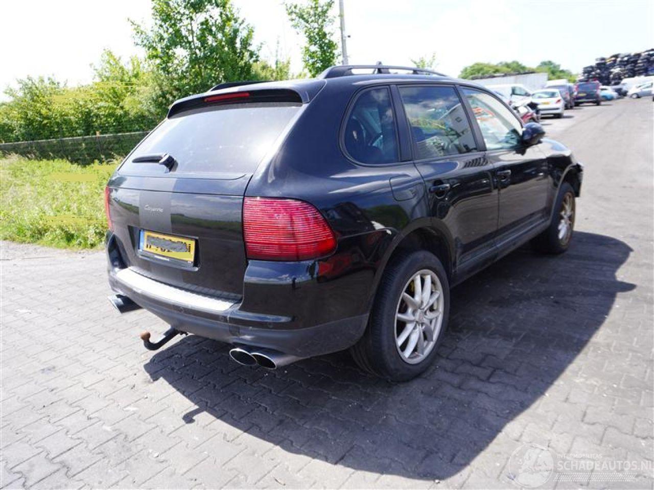 Porsche Cayenne 3.2 V6