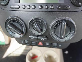 Volkswagen New-beetle Cabrio 2.0 picture 6