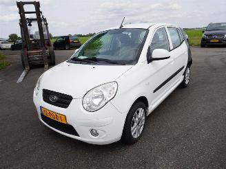 Kia Picanto 1.0 12v picture 3