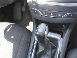 Peugeot 308 SW 1.2 THP picture 8