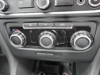 Volkswagen Golf 1.2 TSi picture 11